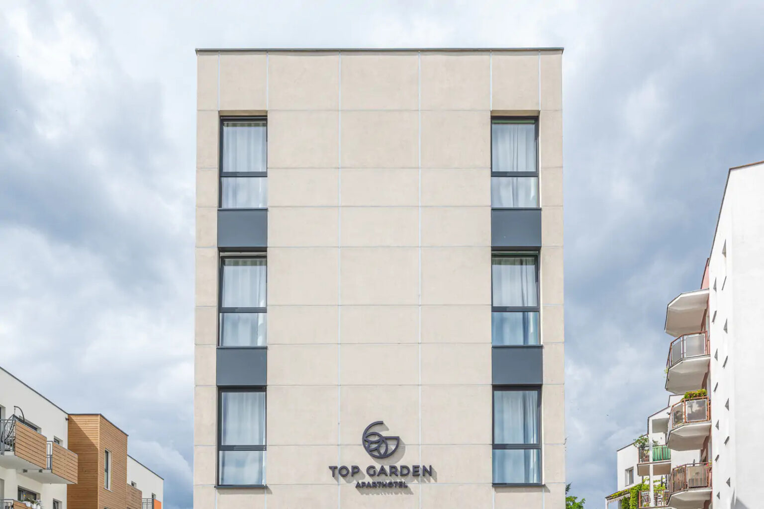 top-garden-aparthotel-01